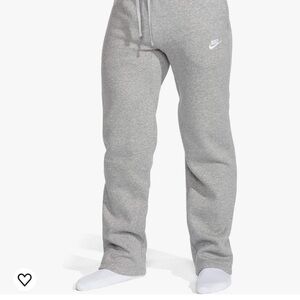 Gray Nike men’s sweatpants